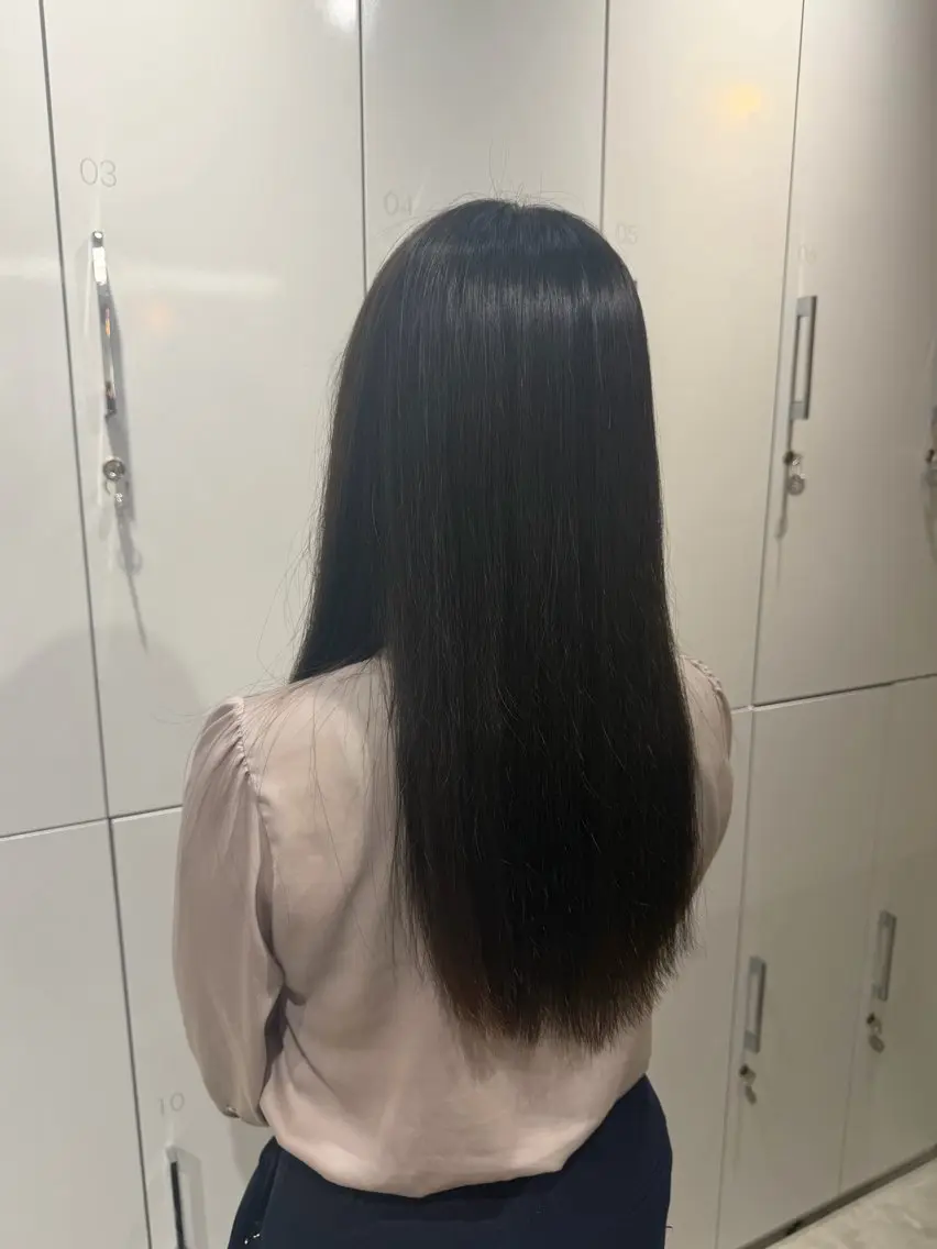 ロング カラー 今村 心音のヘアスタイル