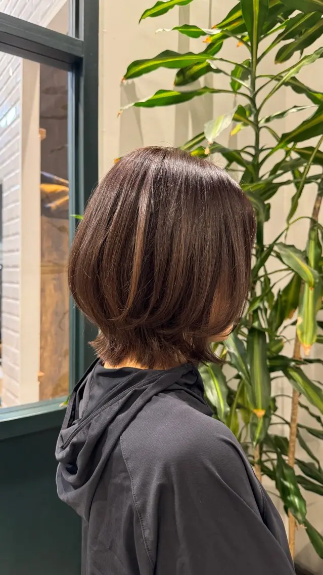 ミディアム ボブレイヤー ボブ レイヤーカット 黒岩 珠奈のヘアスタイル