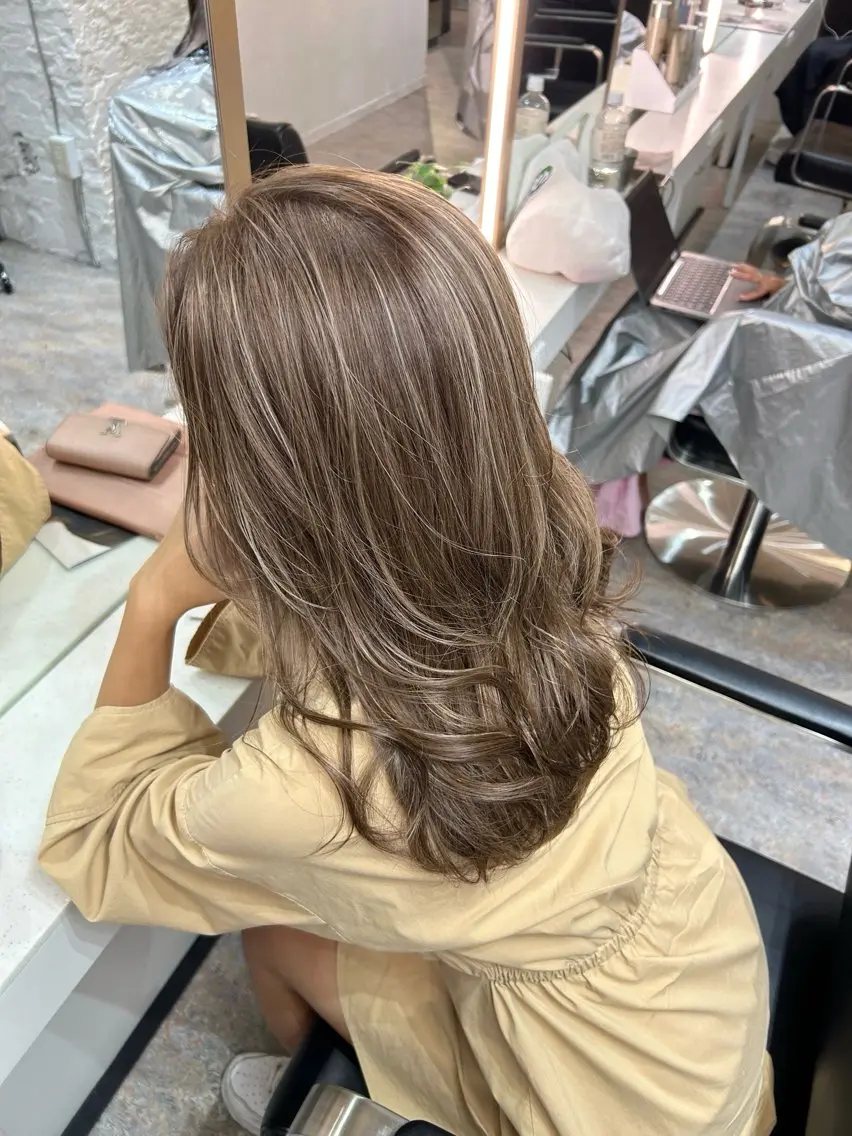 ミディアム カラー ヘアカラー ハイライト白髪ぼかし メンズパーマ渋谷のヘアスタイル