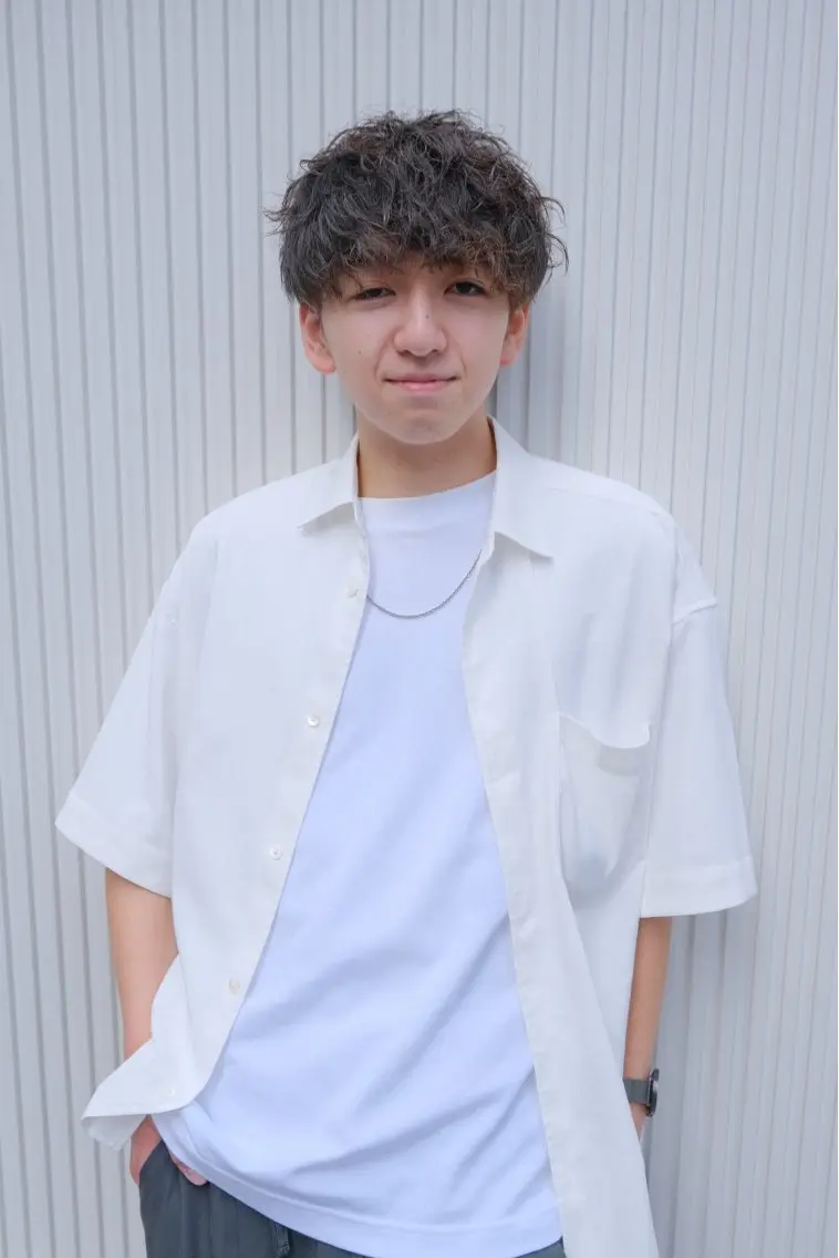 ショート パーマ メンズ カット パーマ 吉岡 昌吾のヘアスタイル