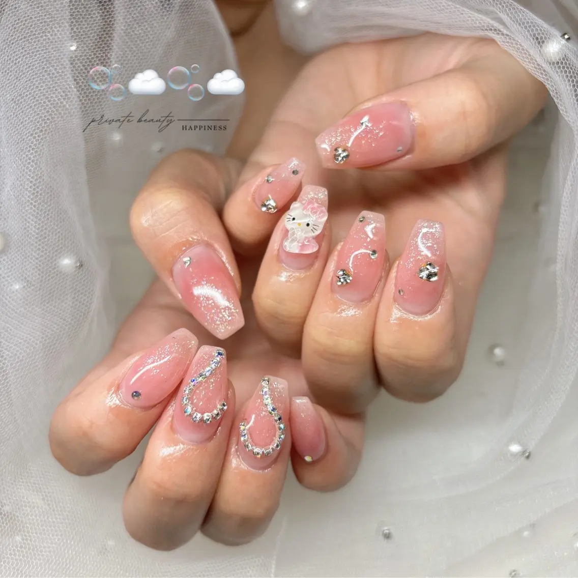 ネイル キラキラネイル 持ち込み ピンク ワンホンネイル happiness nailのネイルデザイン