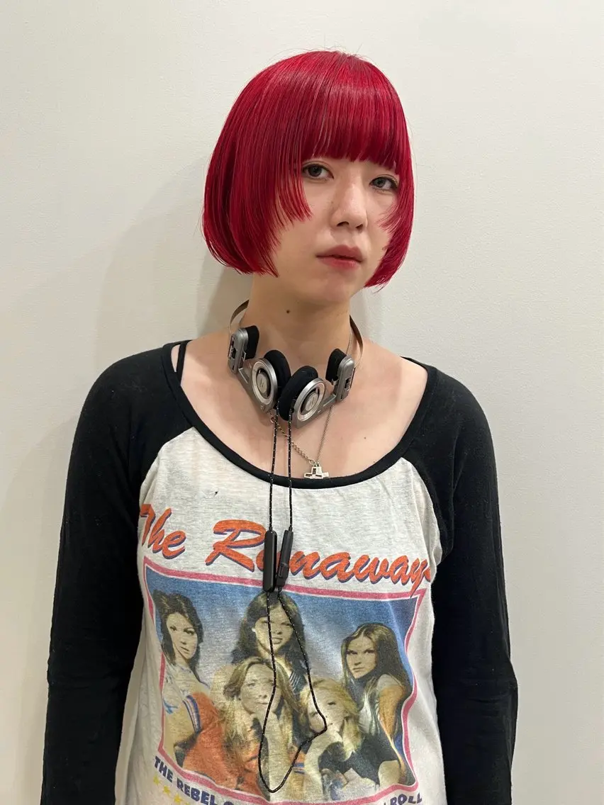 ショート カラー レッドカラー ボブ 顔まわりレイヤー 顔周りカット レイヤーカット ヘアセット🎀パーマ Tsubasaのヘアスタイル