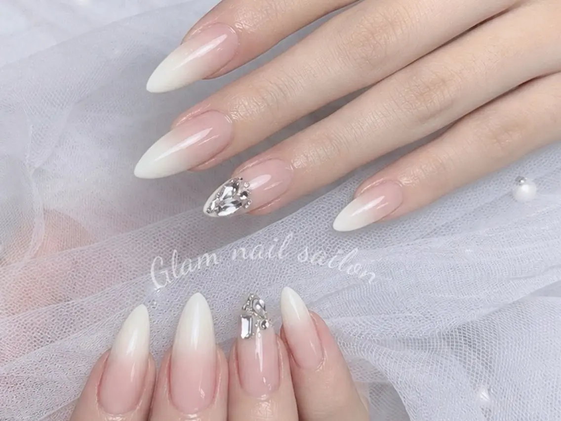 ネイル ハンドネイル エツメ💅 長さ出し🎀デザインのネイルデザイン