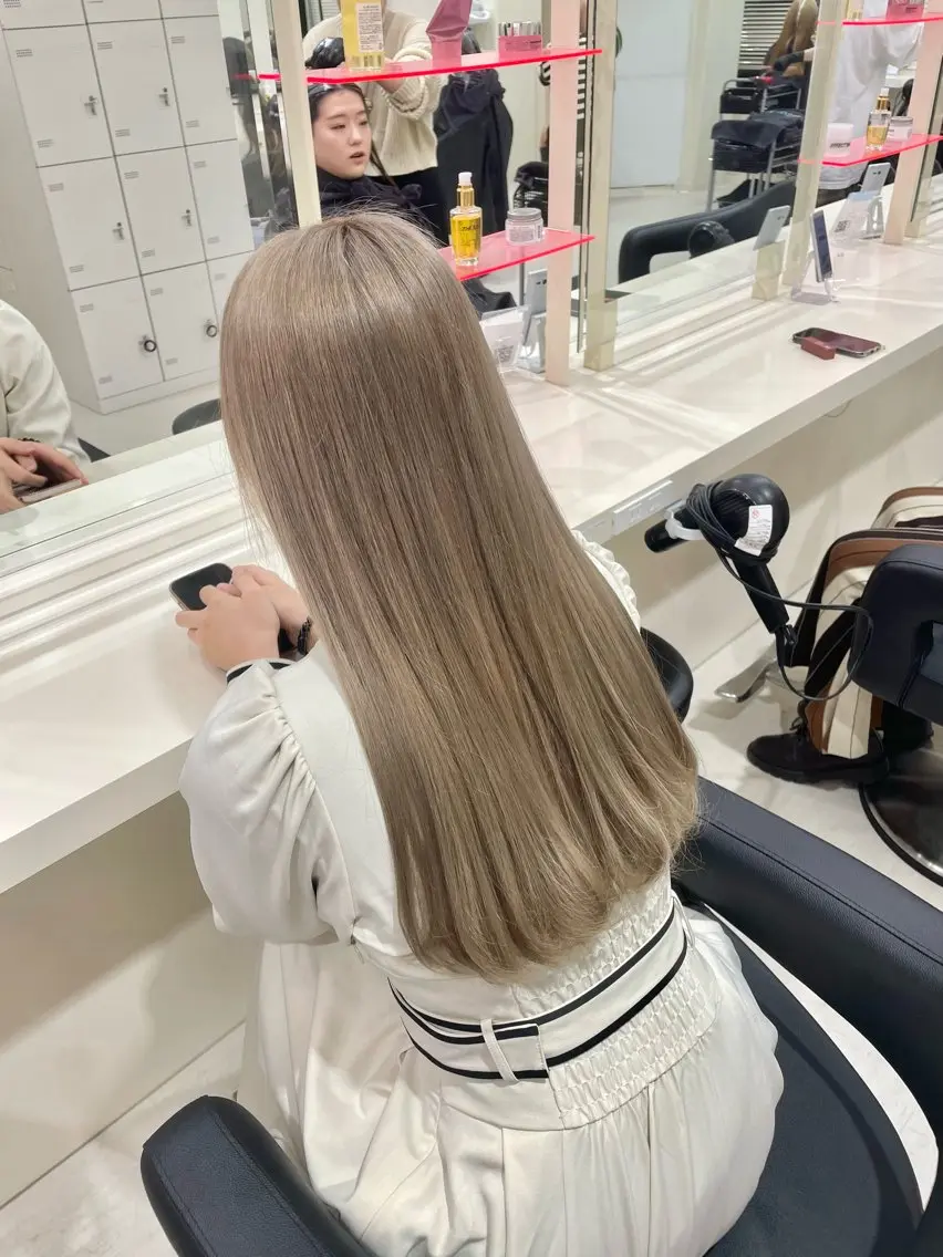 ロング 🎀淡めモテカラー WAKANA🎀のヘアスタイル