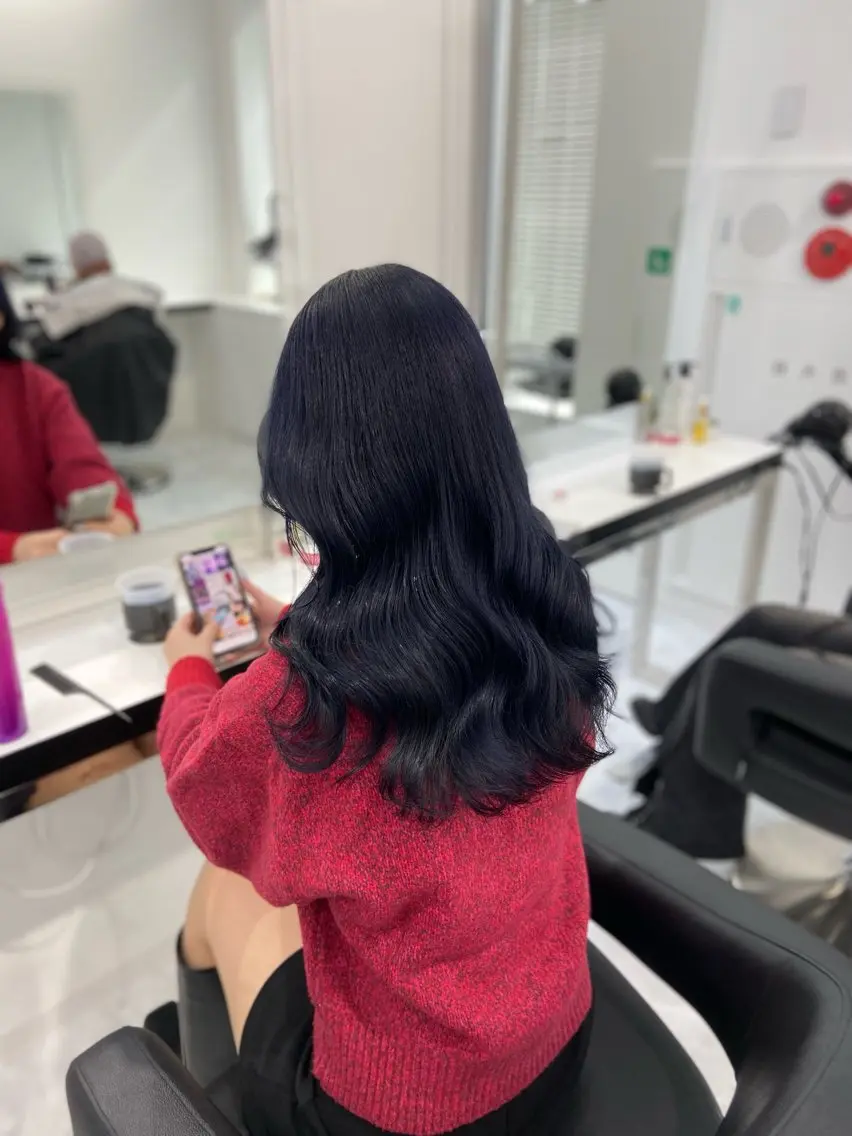 ロング カラー ヘアアレンジ カット ヘアカラー トリートメント ヘアセット レイヤー×透明感カラ ーHAYATOのヘアスタイル