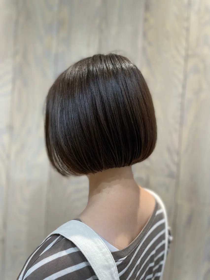 ショート ボブ 亀田 実花のヘアスタイル
