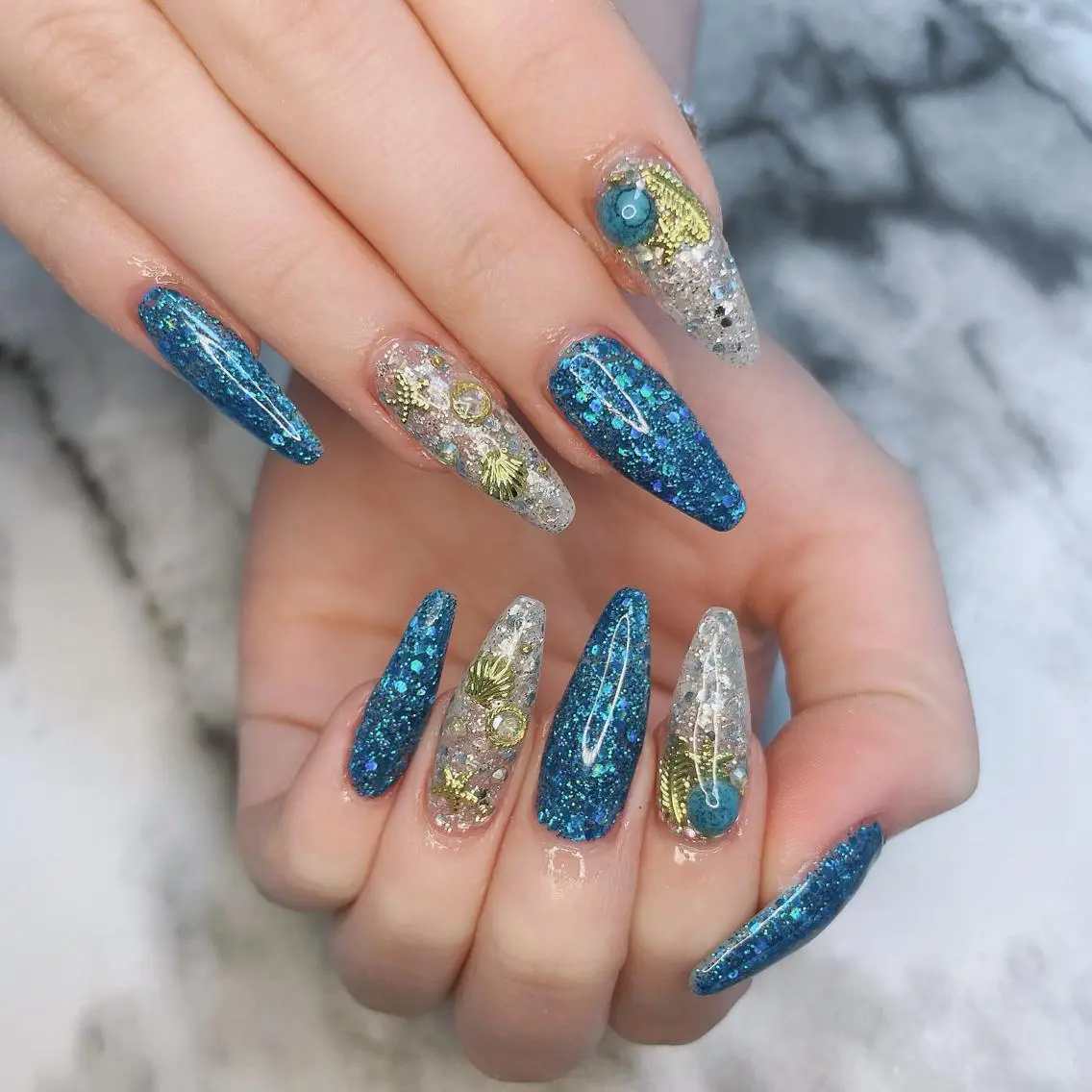 ネイル ロングネイル ハンドネイル Kayo 💅のネイルデザイン