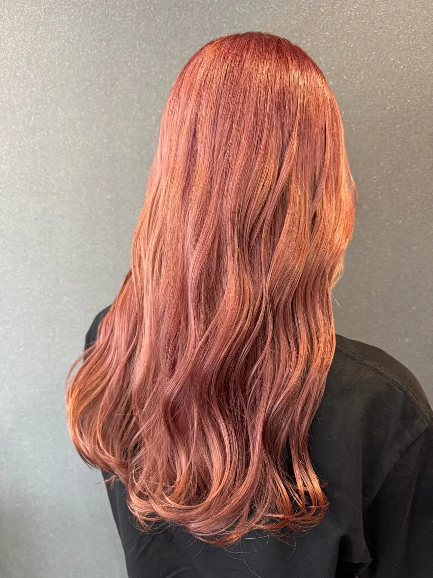 ロング カラー ベージュカラー ダブルカラー ピンクカラー ピンクベージュ ワタナベ テルマサのヘアスタイル