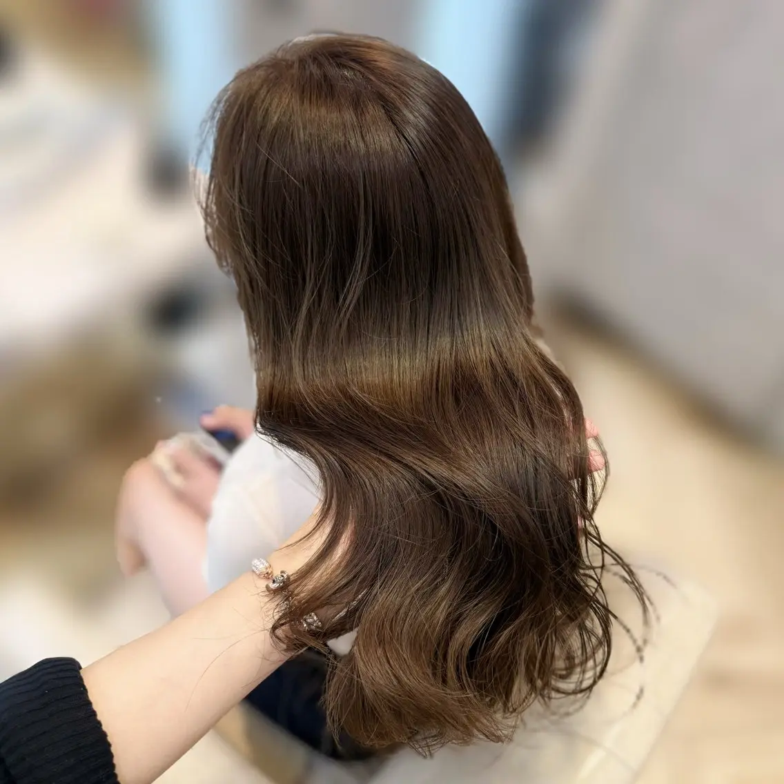 ロング カラー ベージュカラー ブラウンカラー ブラウンベージュ 透明感カラー 韓国風ヘア カット ヘアカラー トリートメント ヘアセット 韓国ヘア/艶髪 顔周り/とばみかのヘアスタイル