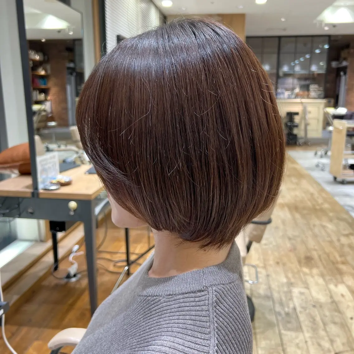 ショート カラー カット トリートメント 💍新宿ショート 💍岩田莉奈のヘアスタイル