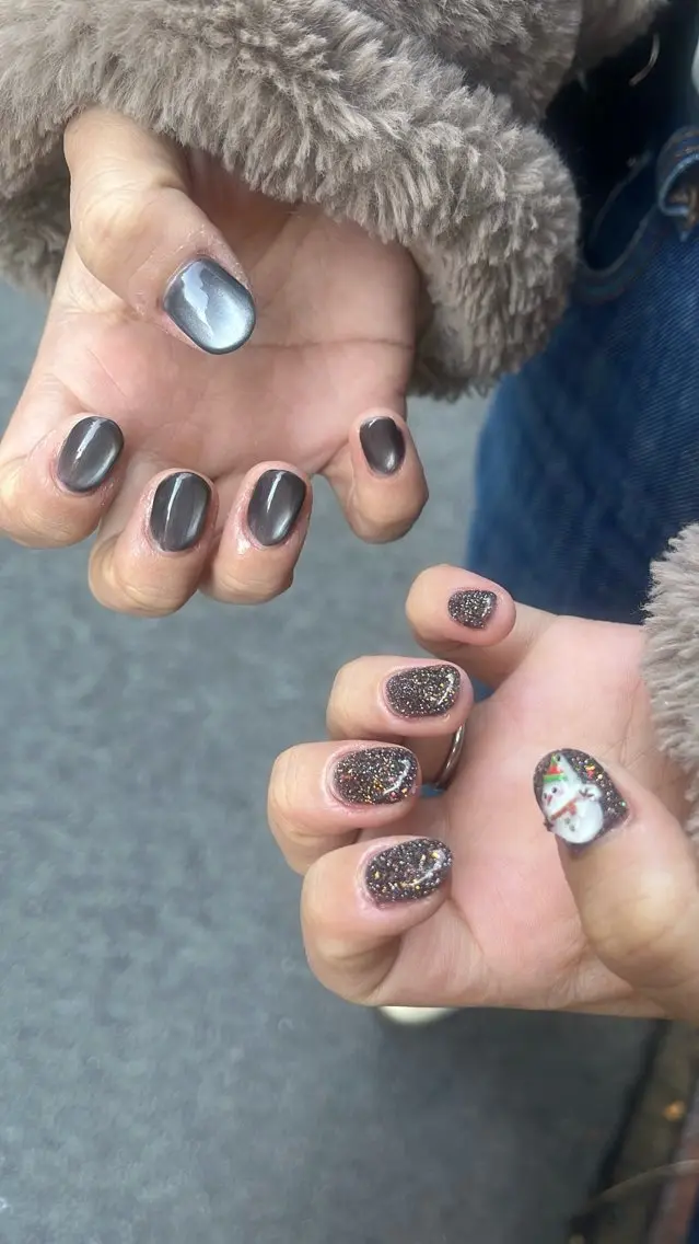 ネイル フラッシュネイル ニュアンスネイル シンプルネイル 冬ネイル クリスマス ハンドネイル SAKU nail 作島茜のネイルデザイン