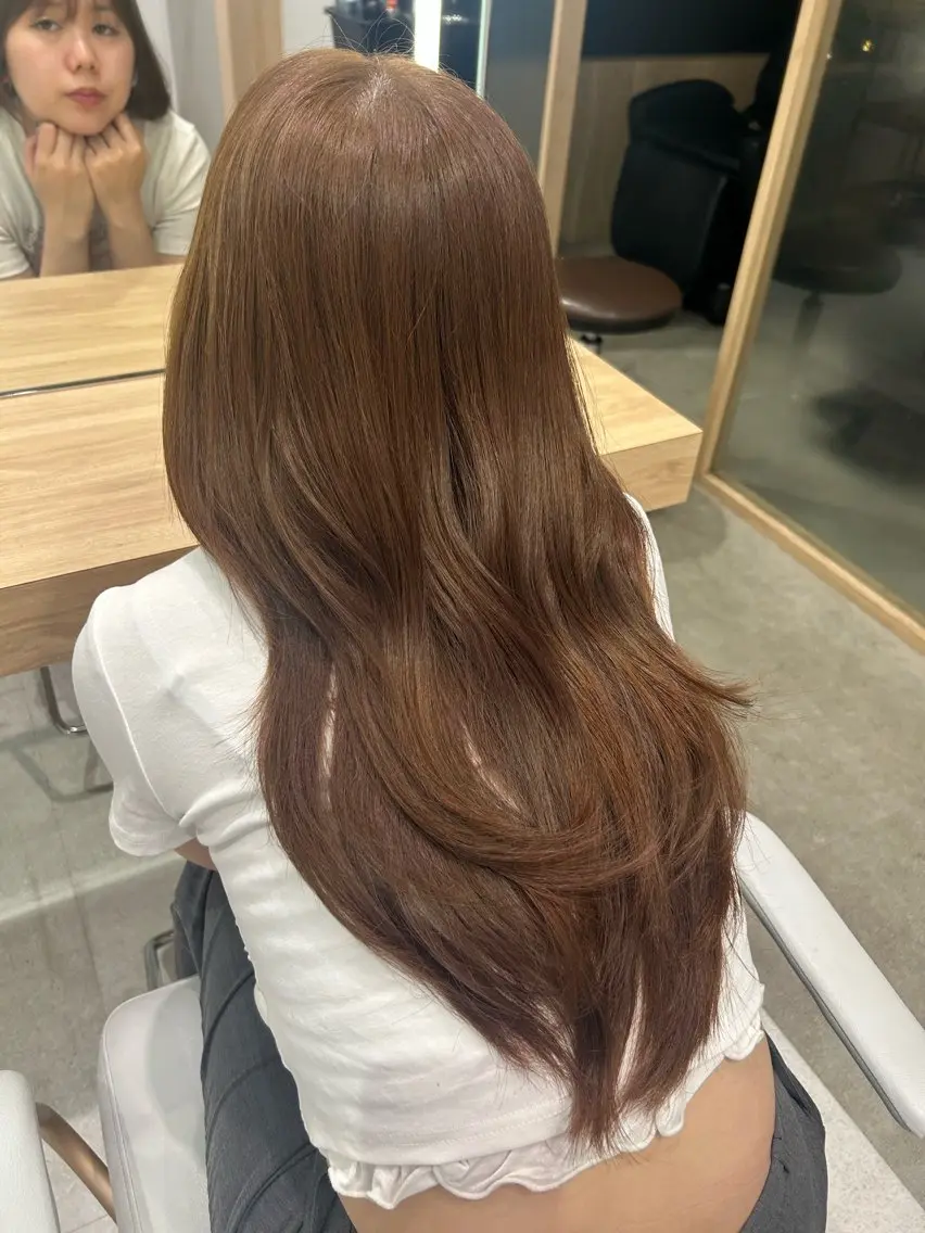 セミロング カラー 透明感カラー ヘアカラー ゆいな/明るめカラー /艶カラー/髪質改善のヘアスタイル