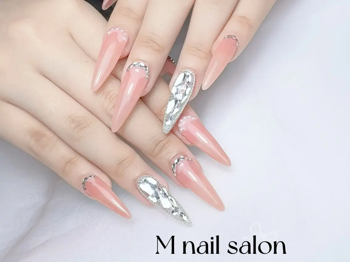ネイル ハンドネイル M🌷nail 長さだし専門店のネイルデザイン