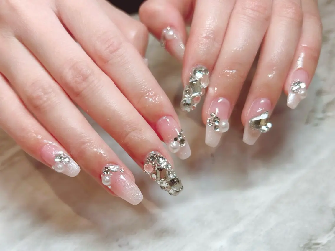 HAND 【スカルプ】 10本デザインストーン付け放題  ¥15000の写真