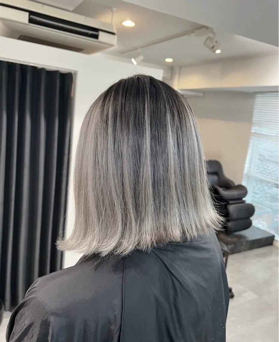 ショート カラー バレイヤージュ グレージュ レイヤーカット 指名数No.1 /NAOYAのヘアスタイル
