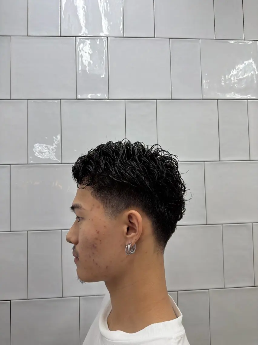 パーマ メンズ 永戸 新汰のヘアスタイル