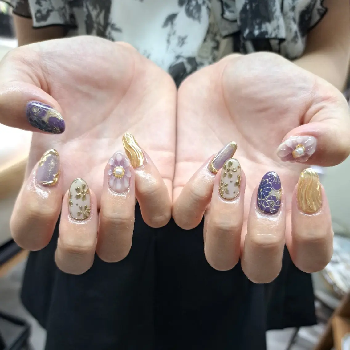 ネイル 成人式 Nail mood デザイン持ち込みokのネイルデザイン