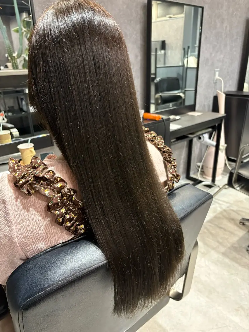 ロング ヘアカラー ink mocaのヘアスタイル