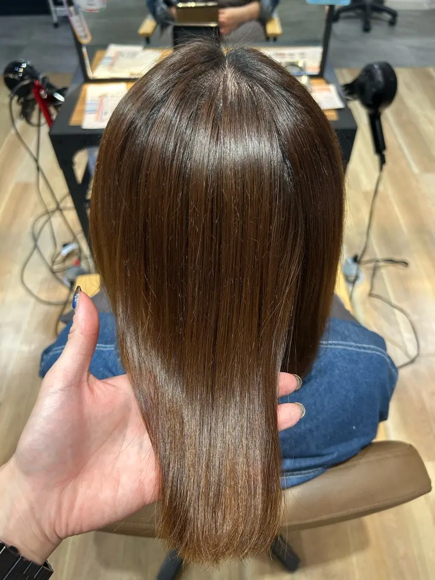 ミディアム 縮毛矯正 フジイイブキ 髪質改善カラーのヘアスタイル