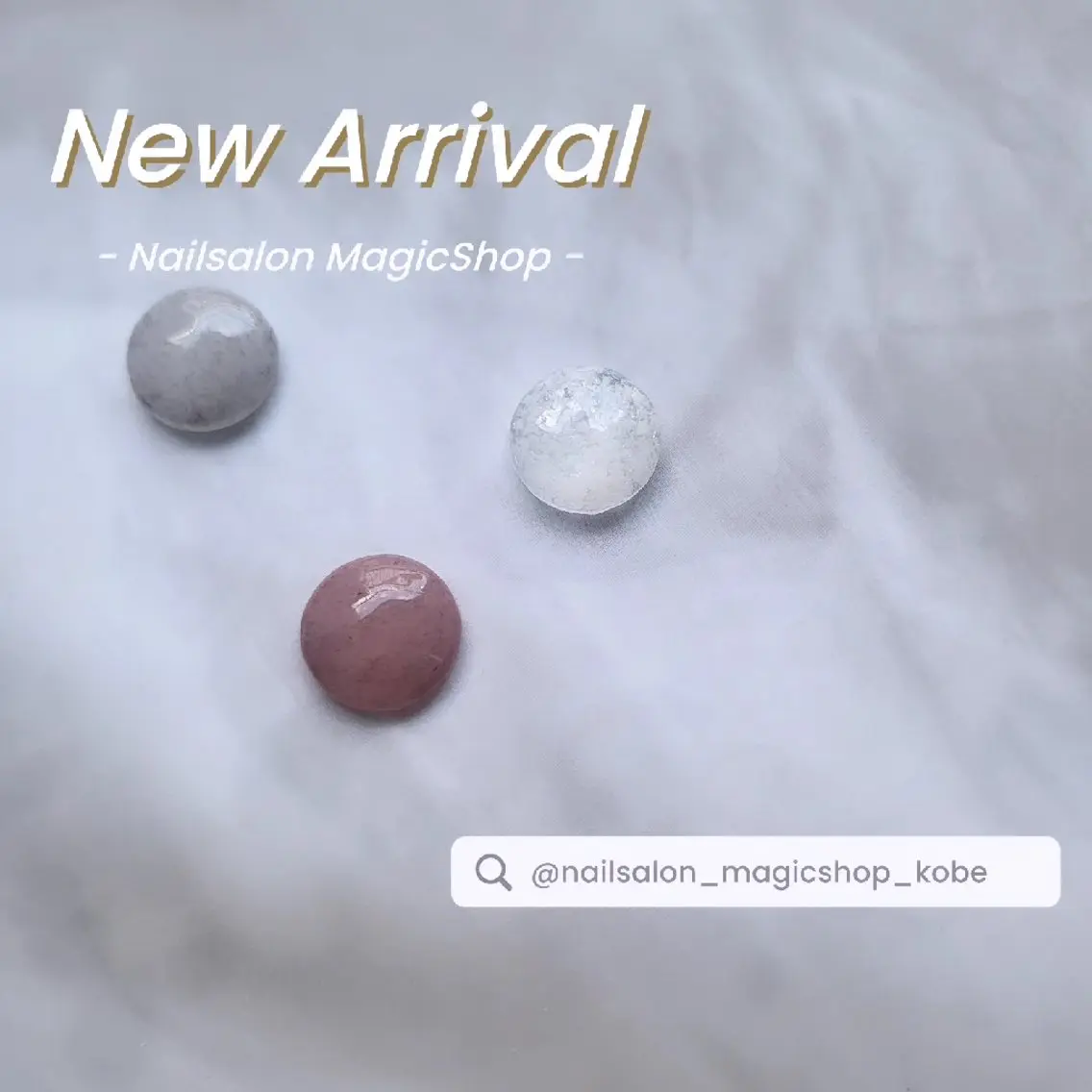ネイル ジェルネイル ホワイト Nailsalon MagicShopのネイルデザイン