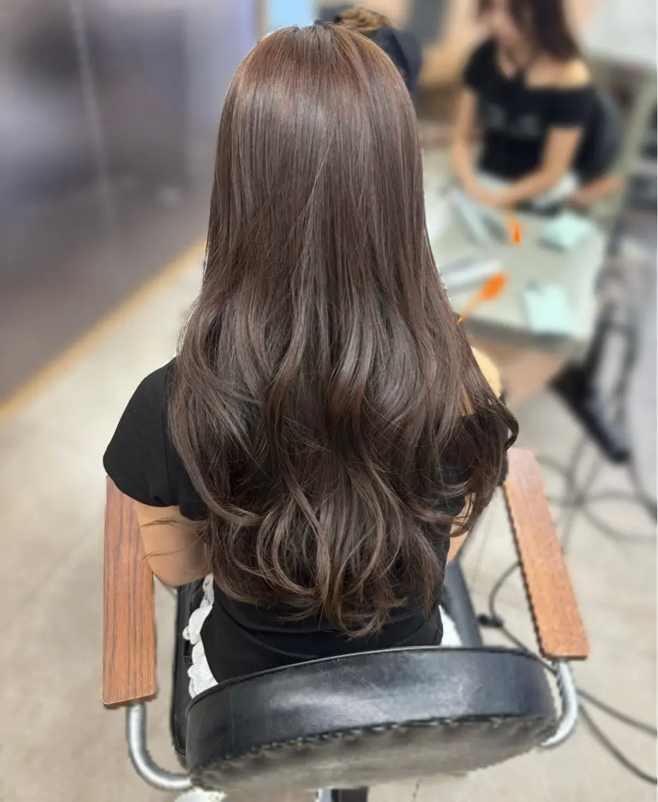 ロング カラー ブラウンカラー 透明感カラー モカブラウン ヘアカラー トリートメント 大阪梅田/ 楽人(らくと)のヘアスタイル
