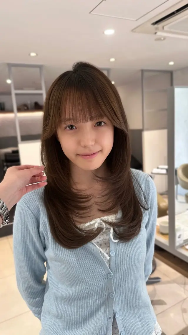 セミロング カット ヘアカラー トリートメント 🎀LUNA🎀 レイヤーカット/艶髪のヘアスタイル