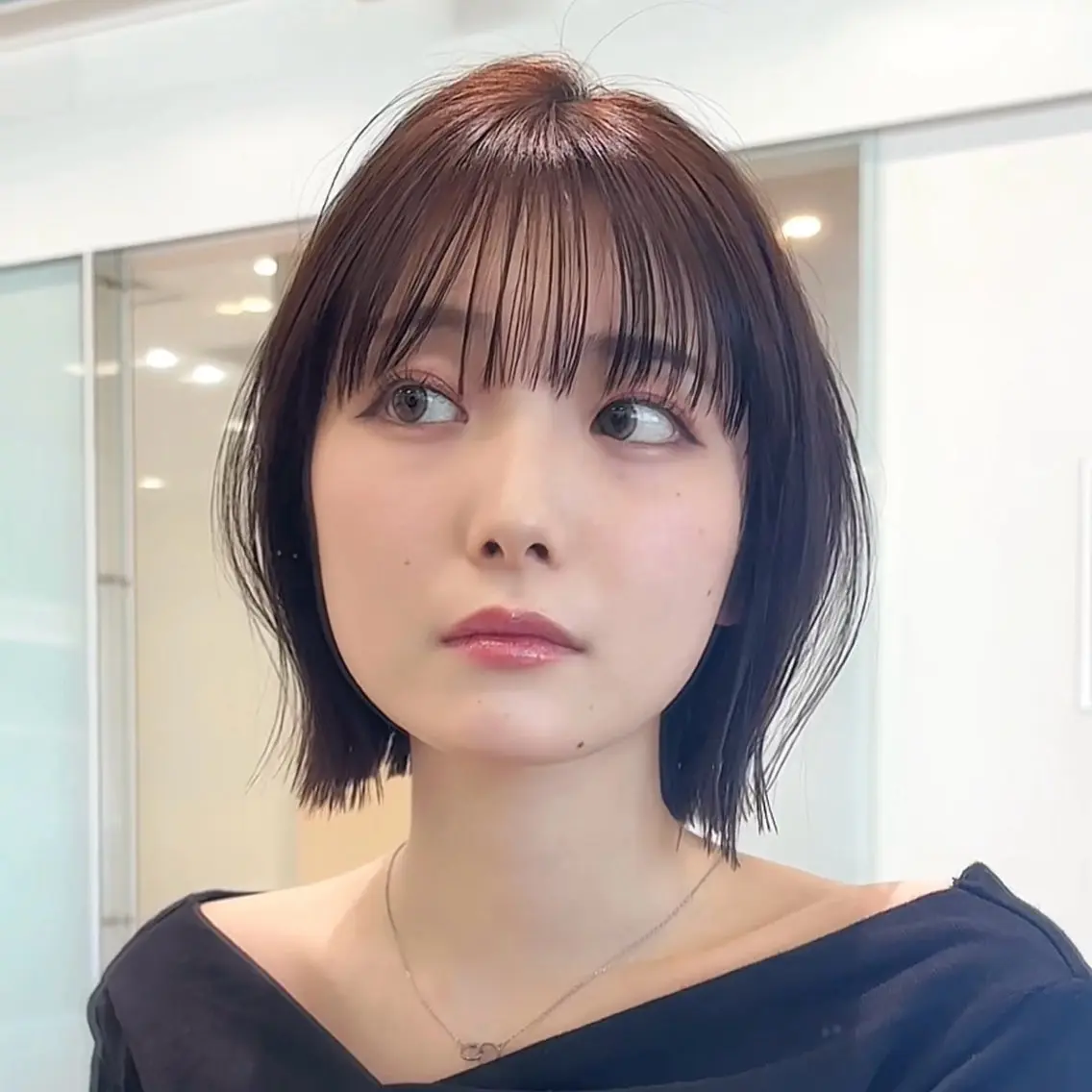ミディアム ボブレイヤー ボブ 韓国風ヘア レイヤーカット 外ハネヘア ✨−5歳大人ショート ヘア✨れいじのヘアスタイル