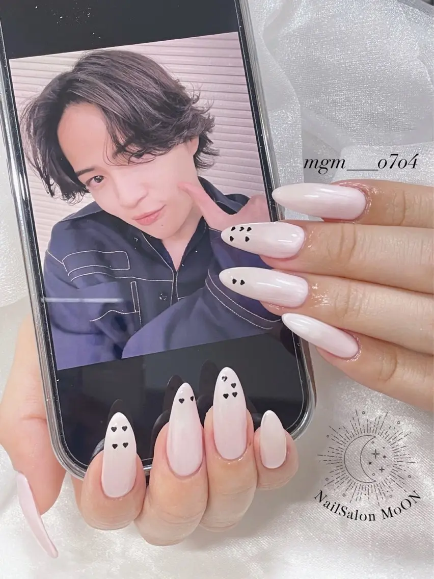 ハンドネイル ハンドケア MoON...❤︎ MeGuのネイルデザイン