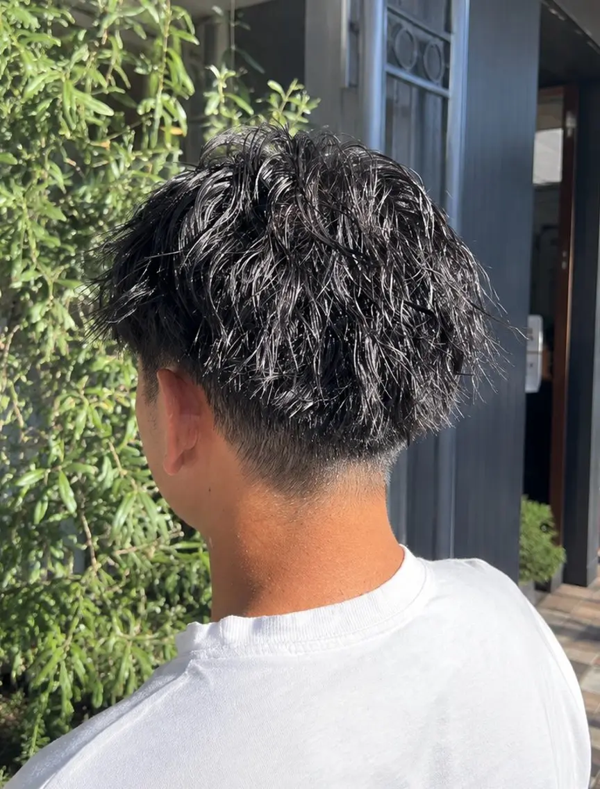 ショート パーマ 嵯峨 陽色のヘアスタイル