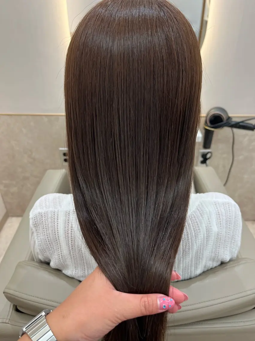 セミロング ラベンダーベージュ カット ヘアカラー トリートメント 原田 愛梨のヘアスタイル