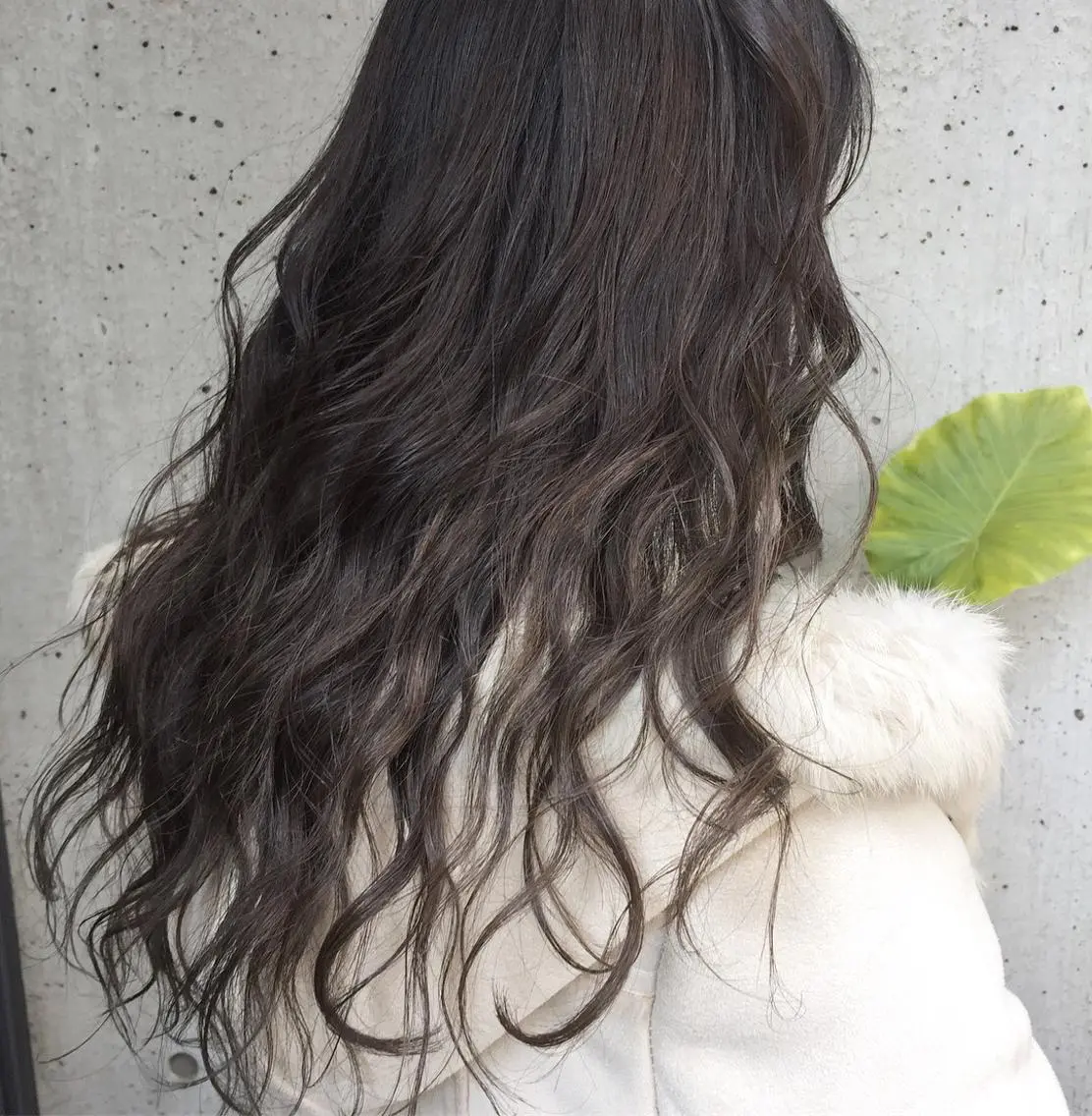 セミロング カラー パーマ ヘアアレンジ メンズ キッズ ネイル マツエク・マツパ メンズブリーチ メンズハイライト メンズインナーカラー アッシュ ブリーチ 顔まわりレイヤー× 韓国ヘアオタベシンヤのヘアスタイル