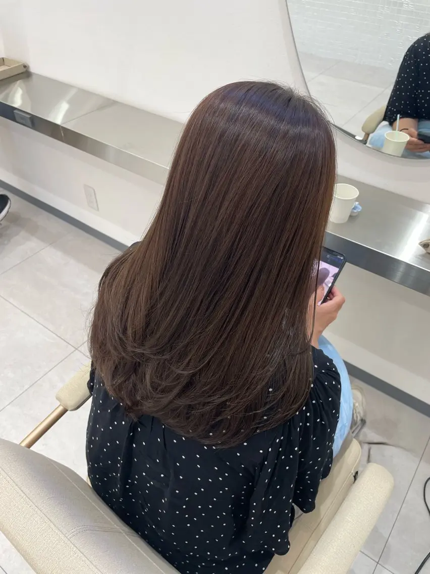 セミロング レイヤーカット カット ヘアカラー N°Elune RINNAのヘアスタイル