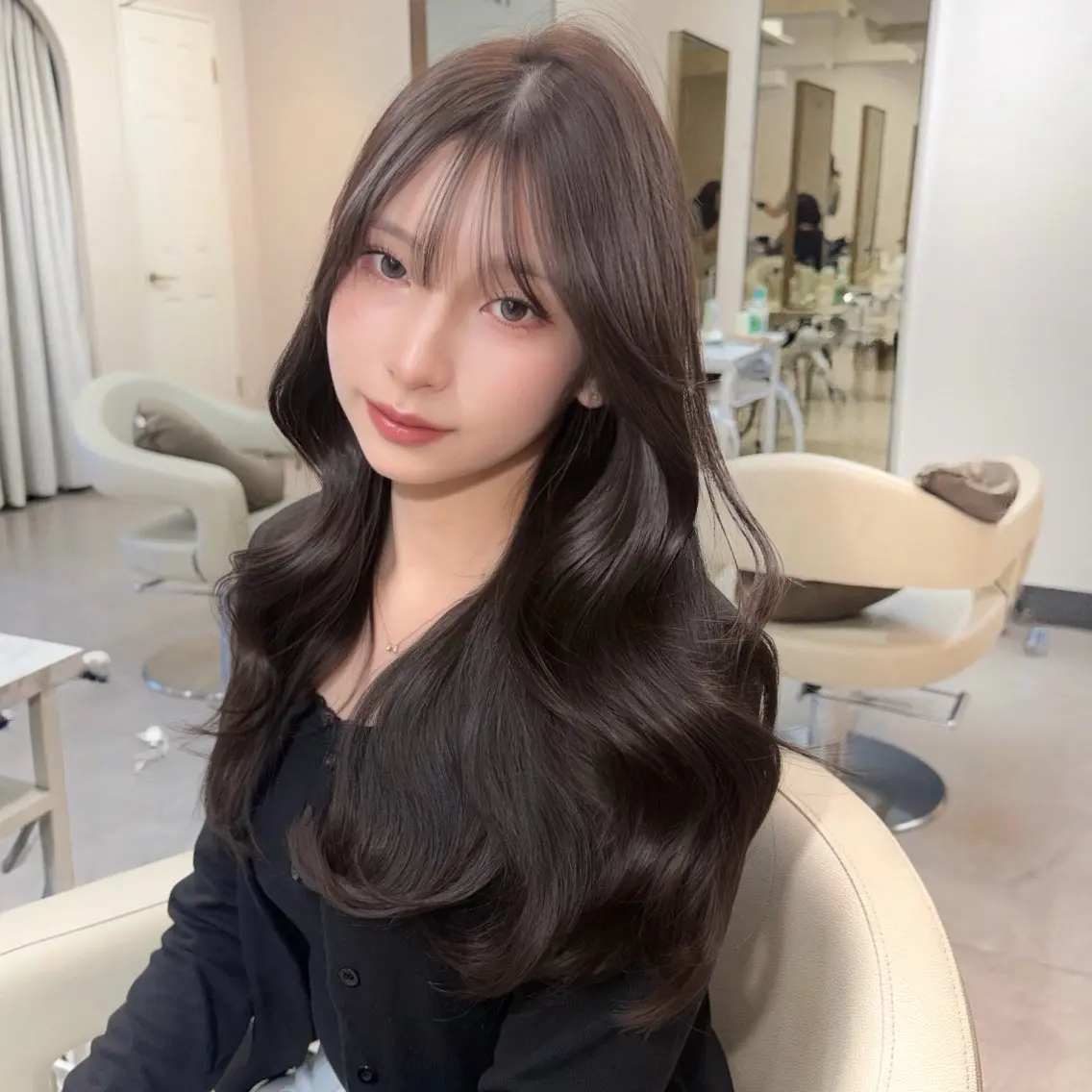 ロング カラー ロングレイヤー ブラウンカラー 透明感カラー グレージュ 顔まわりレイヤー 韓国ヘア/表参道 ENA🎀🤍のヘアスタイル