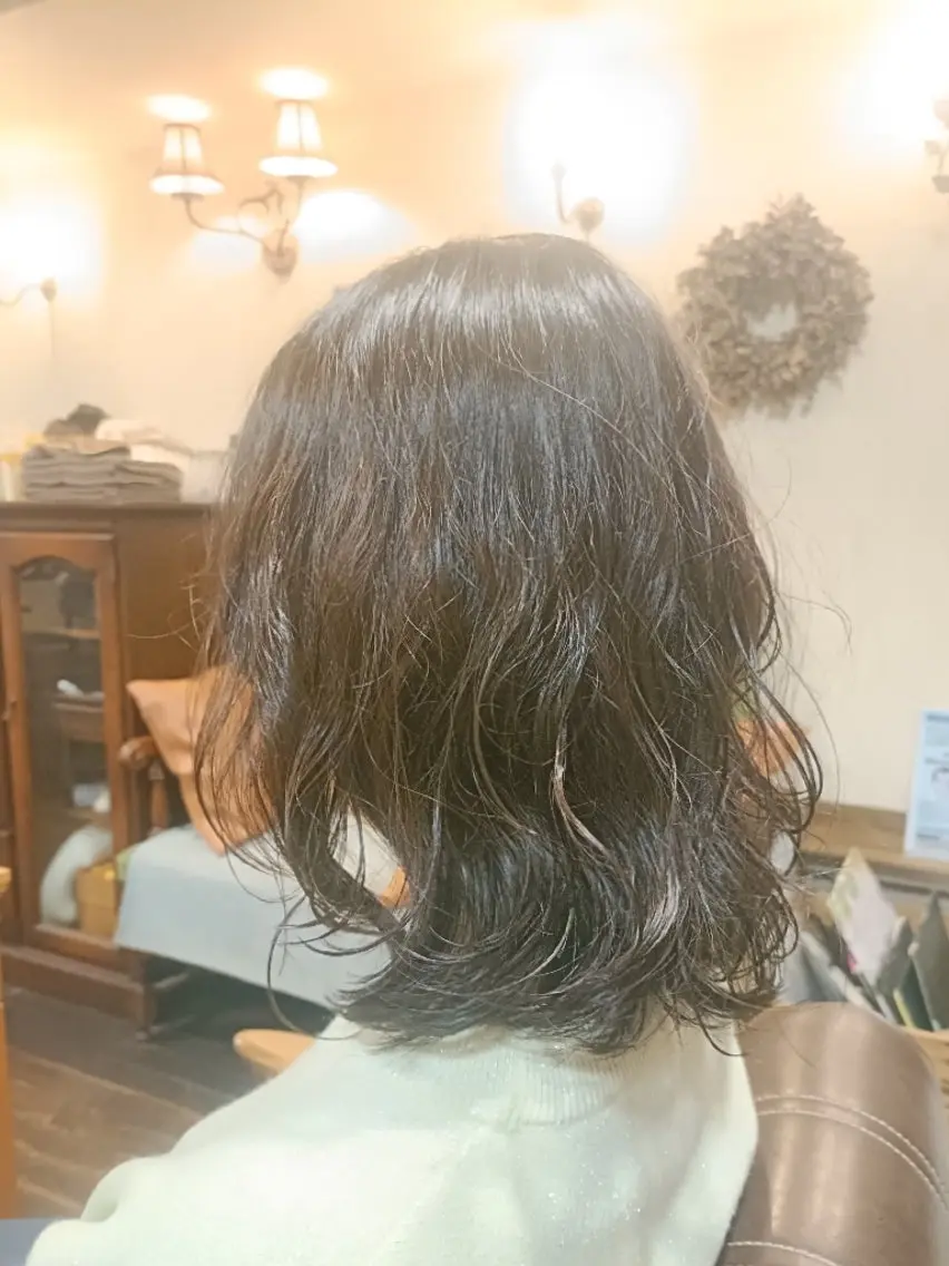 レディースカット+ふわふわリラックスパーマ+oggiottoトリートメントの写真
