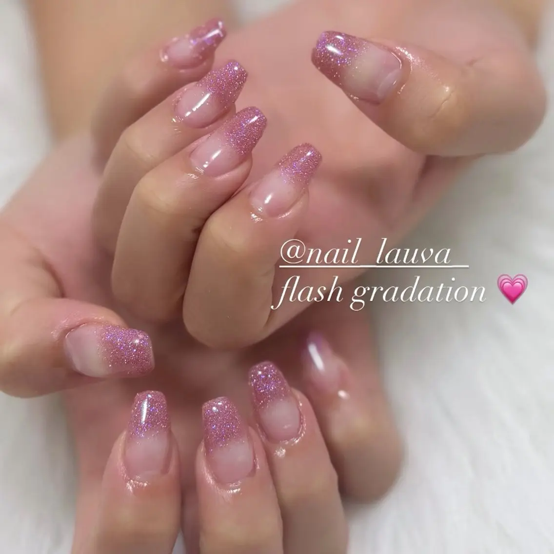 ネイル フラッシュネイル グラデーション ラメ(グリッター) ラメグラデーション ハンドネイル nailsalon lauva/京都伏見のネイルデザイン