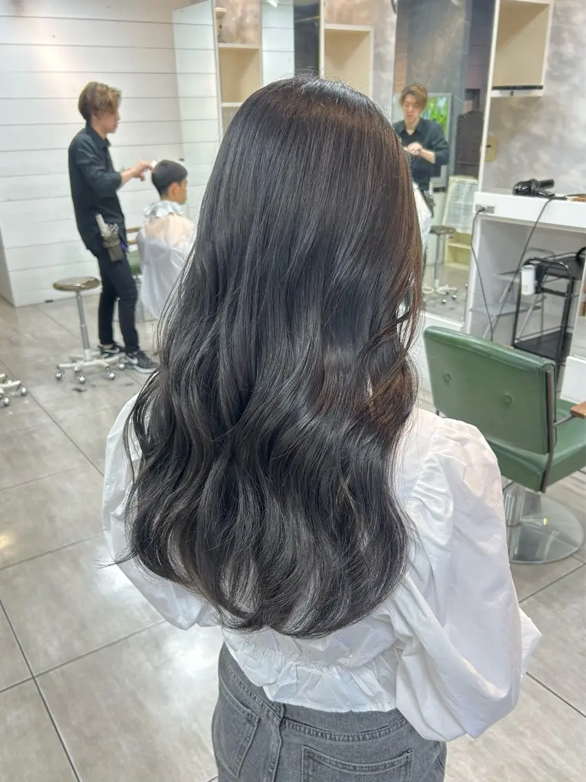 ロング カット ヘアカラー 🫧艶髪カラー🫧 森本くるみのヘアスタイル