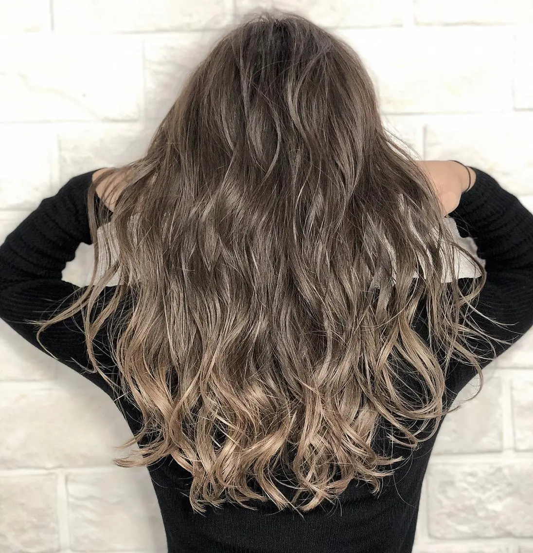 ロング カラー 透明感カラー グラデーションカラー グレージュ ANGELICA JR奈良店のヘアスタイル