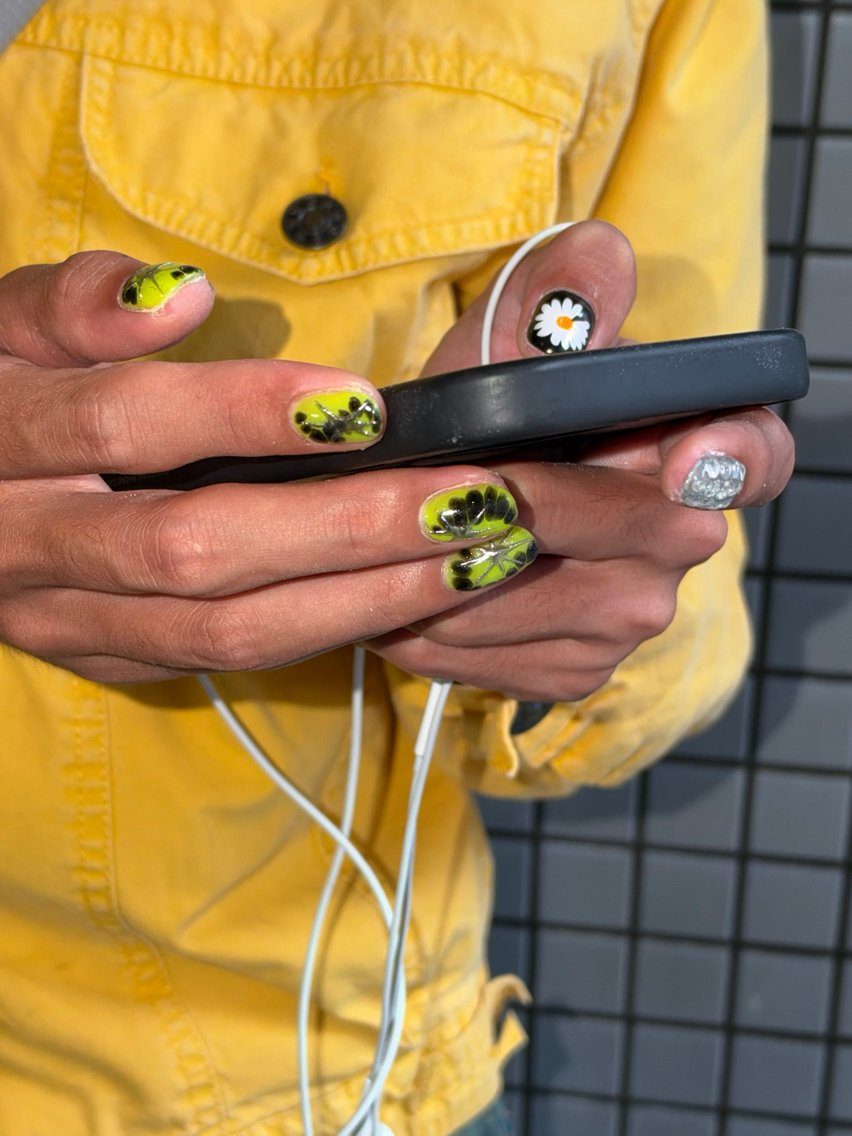 ネイル ハンドネイル 🪐富島彩夏 /海外nail🪐のネイルデザイン