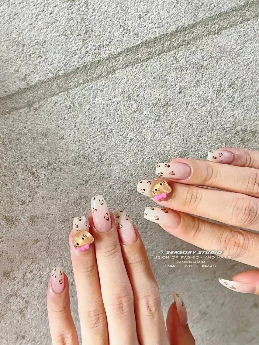 ネイル アートネイル チークネイル フレンチネイル グラデーション マグネットネイル S.nail _のネイルデザイン