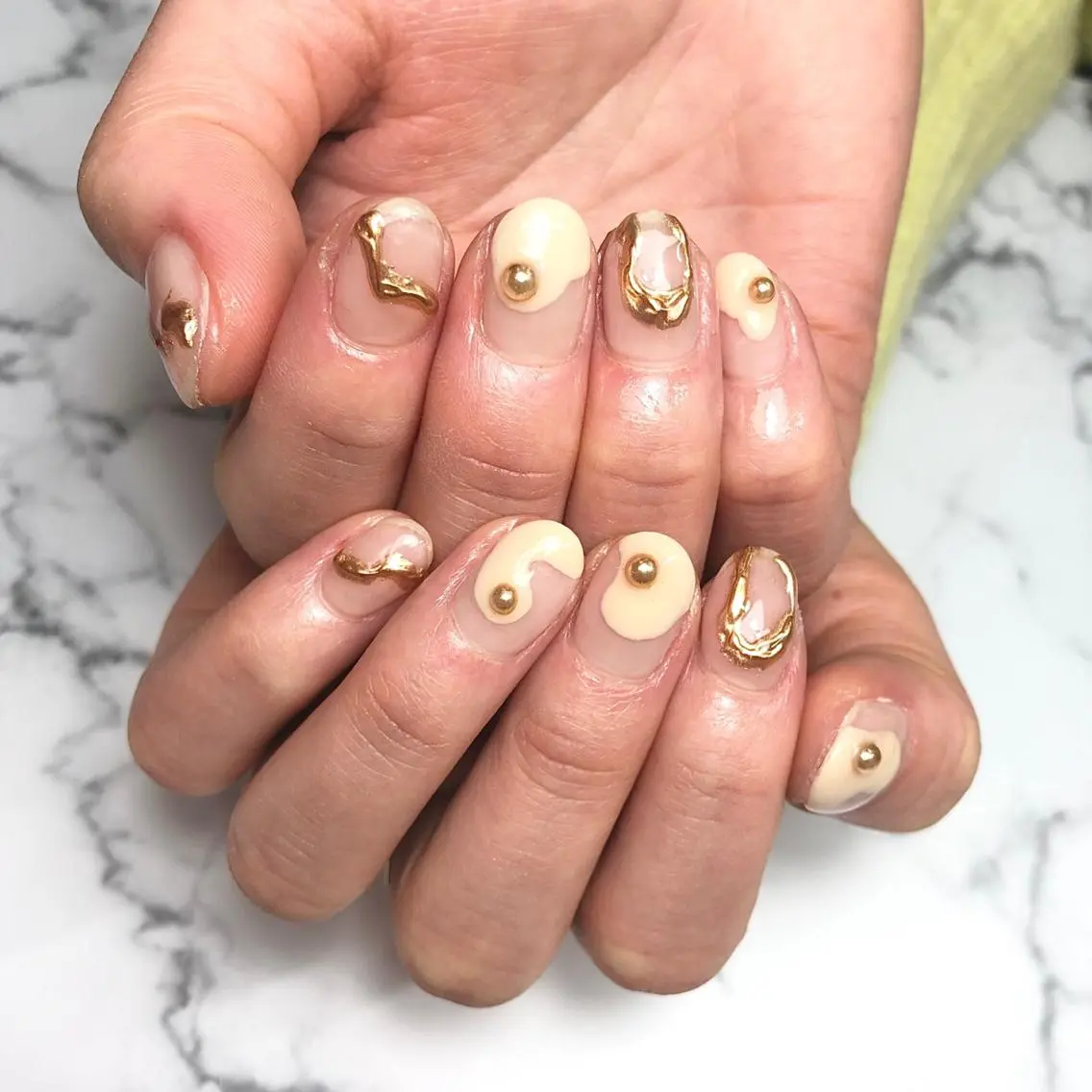 ネイル アートネイル ゴールド 韓国ネイル ミラーネイル ワンカラーネイル ハンドネイル NAIL NOWのネイルデザイン