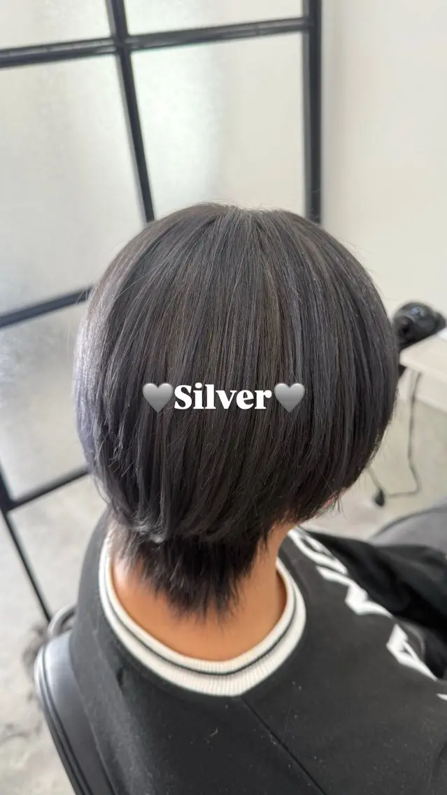 ショート カラー ブリーチ 髪質改善 Chihiro🫧のヘアスタイル