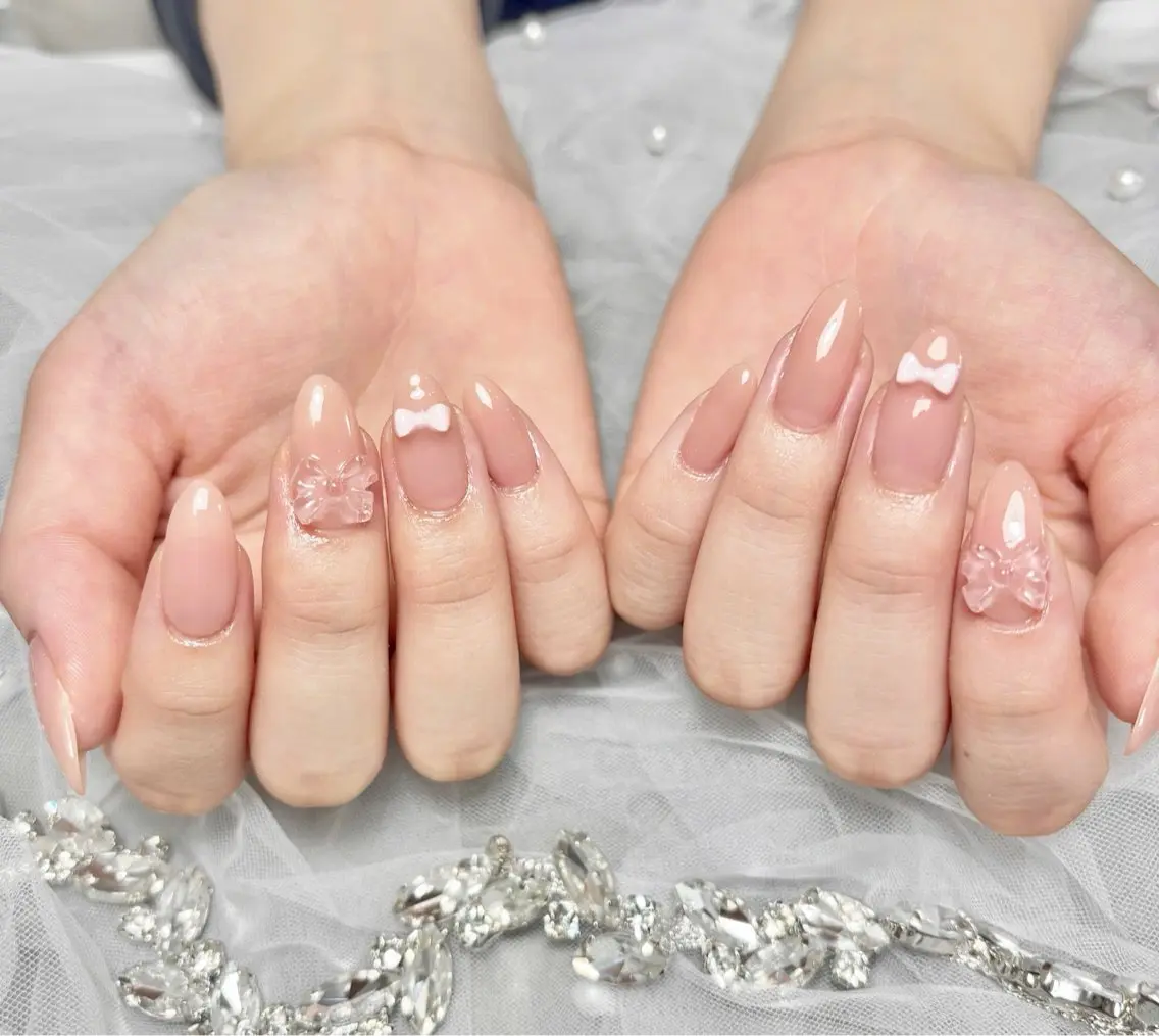 ネイル フラッシュネイル フレンチネイル グラデーション キラキラネイル 韓国ネイル ハンドネイル nyunn nailのネイルデザイン
