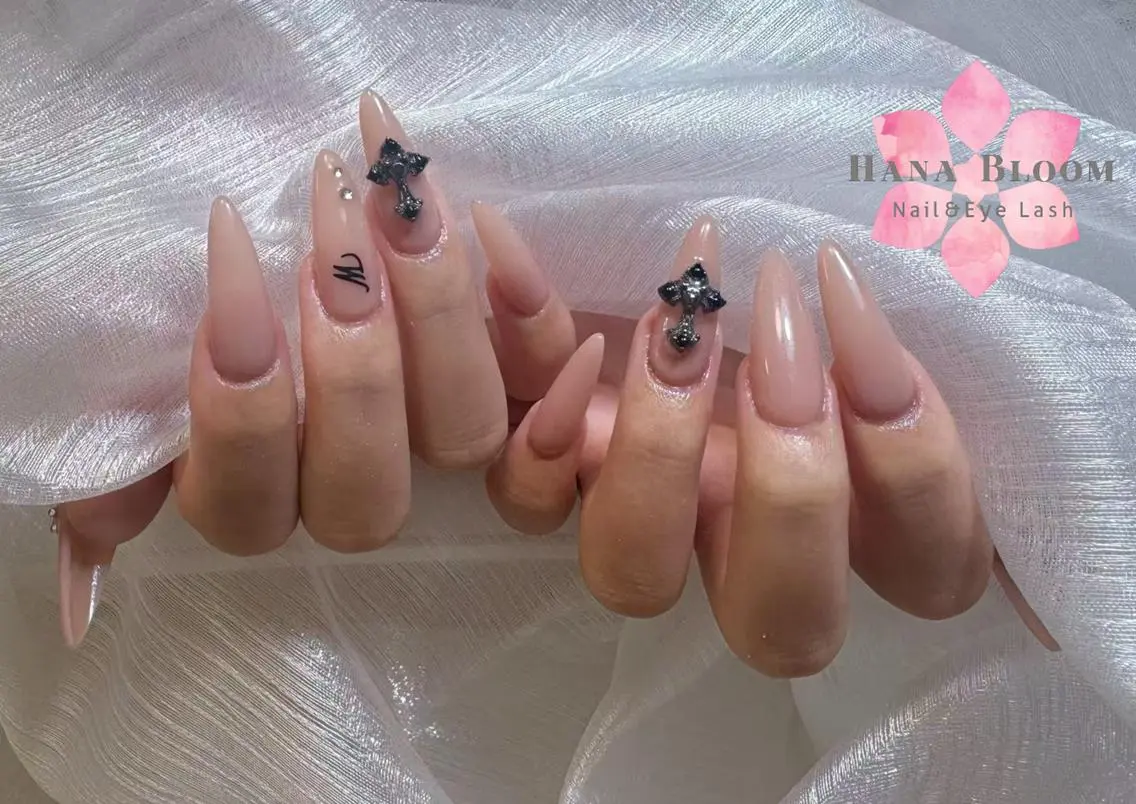 ネイル 長さ出し フットネイル 韓国ネイル マグネットネイル 持ち込み ハンドネイル ハンドケア Hana Bloom Nail 渋谷道玄坂のネイルデザイン