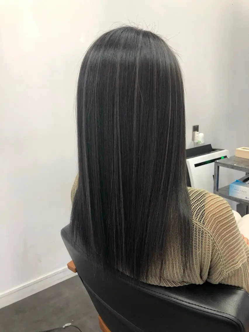 セミロング カラー ヘアアレンジ ヘアカラー トリートメント 大塚 貴之のヘアスタイル