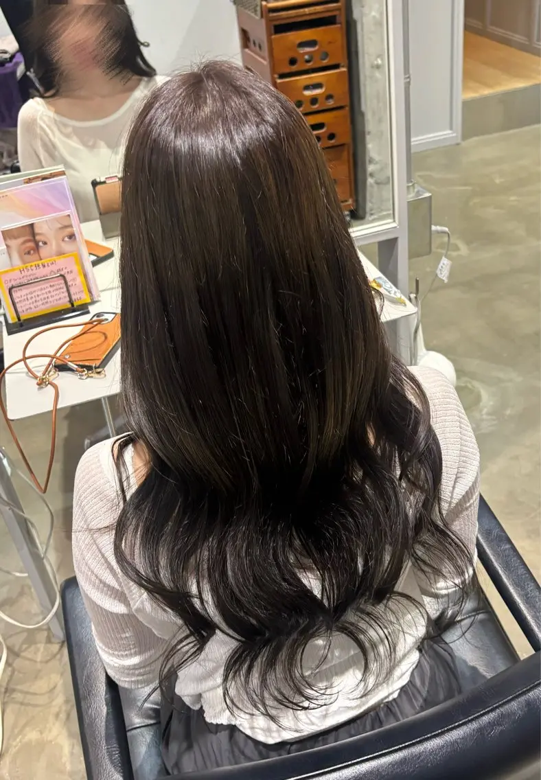 ロング カラー アッシュ 透明感カラー ヘアカラー Helena あやかのマツエク・マツパデザイン