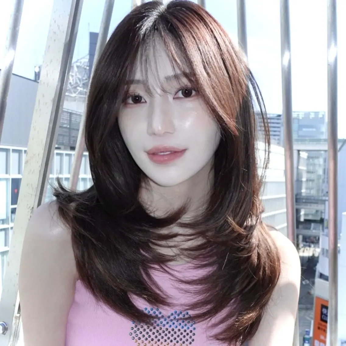 セミロング カラー ブリーチ ケアカラー 透明感カラー ダブルカラー ブリーチなしカラー レイヤーカット ボブ 渋谷のヘアスタイル
