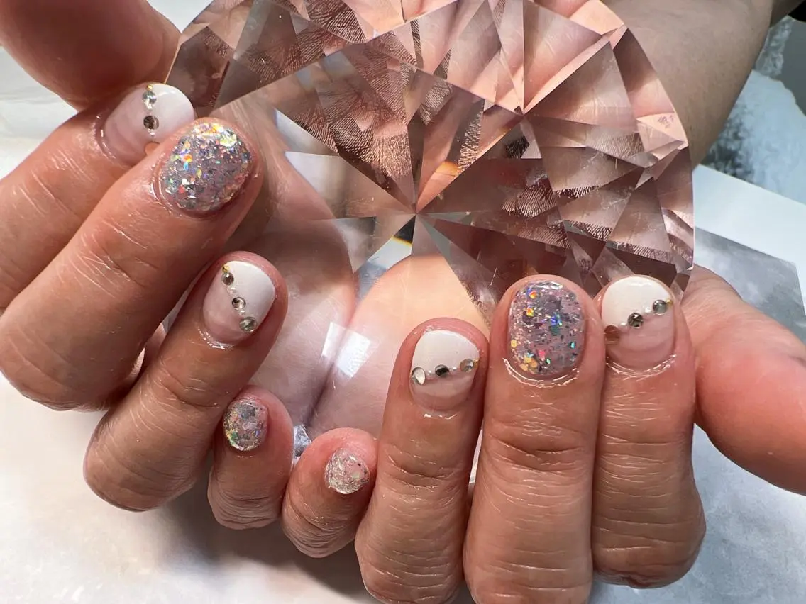 ネイル フレンチネイル 斜めフレンチ ブライダルネイル coco nailのネイルデザイン