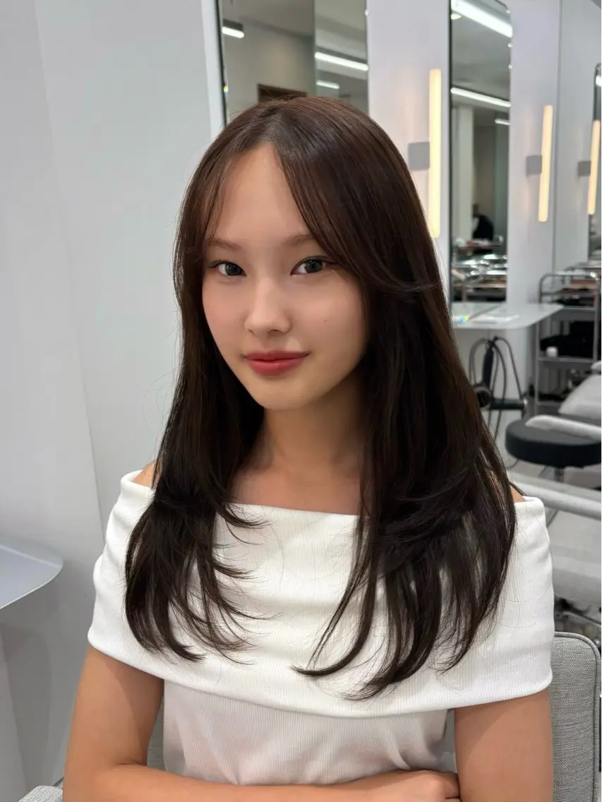 セミロング 透明感color♡ Ibukiのヘアスタイル