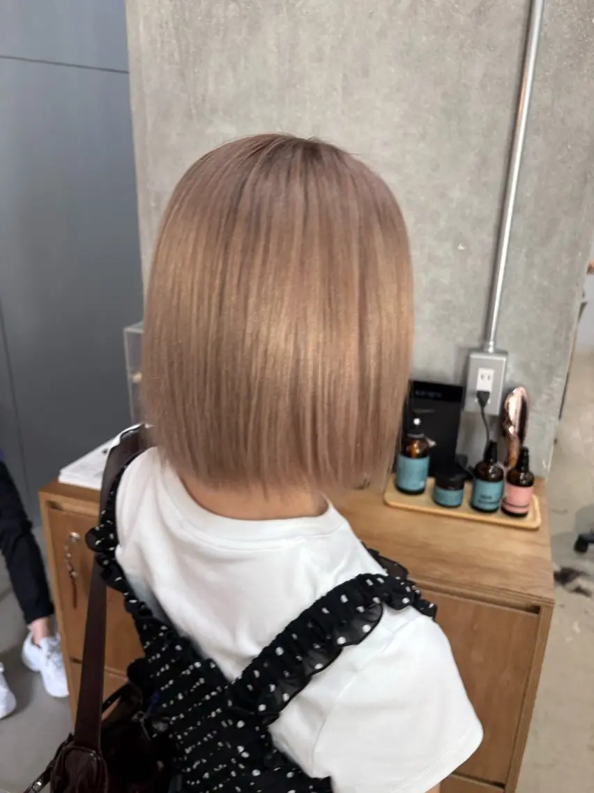 ショート カラー ヘアカラー Le'a  谷町🌱 ツボタホノカのヘアスタイル