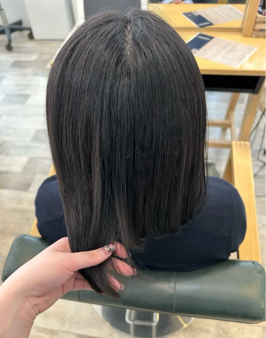カラー アッシュ 透明感カラー ダークアッシュ ヘアカラー 青木 優雅のヘアスタイル